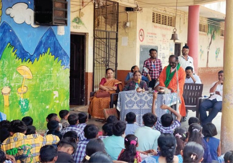 आदिवासी आश्रमशाळेतील भुताची भीती अंनिसने केली दूर!